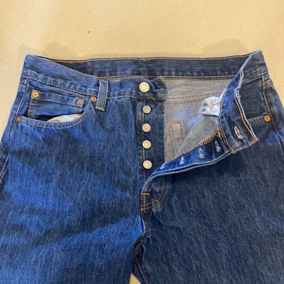 Levi Strauss & Co. 501 W34 L36 - Picture 4 of 5